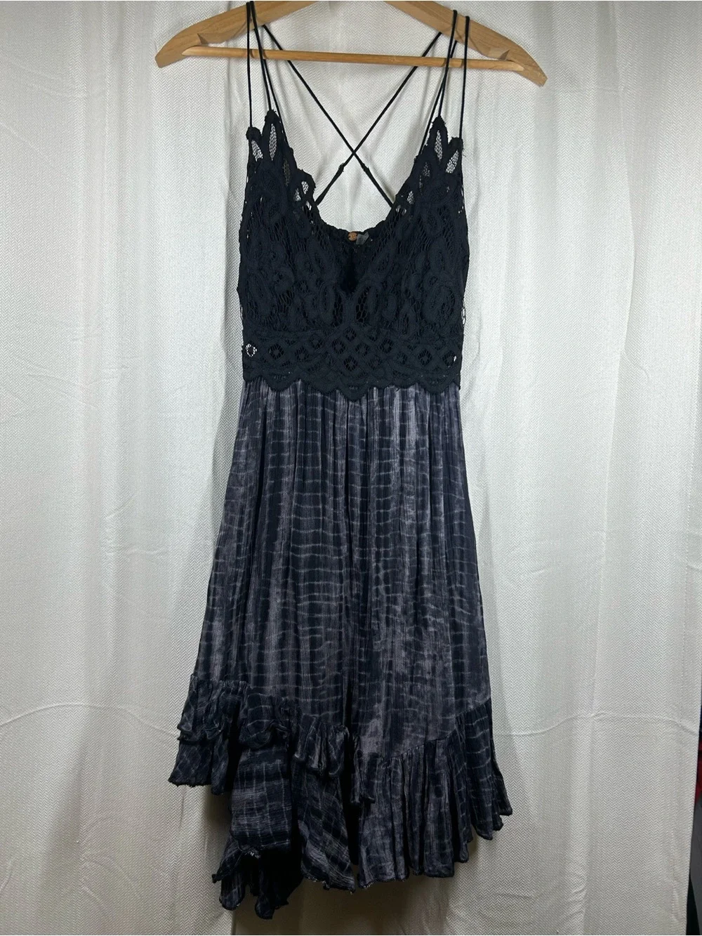 Free People Adella Slip Dress Tie-dye Pattern Lace Size Medium Tank